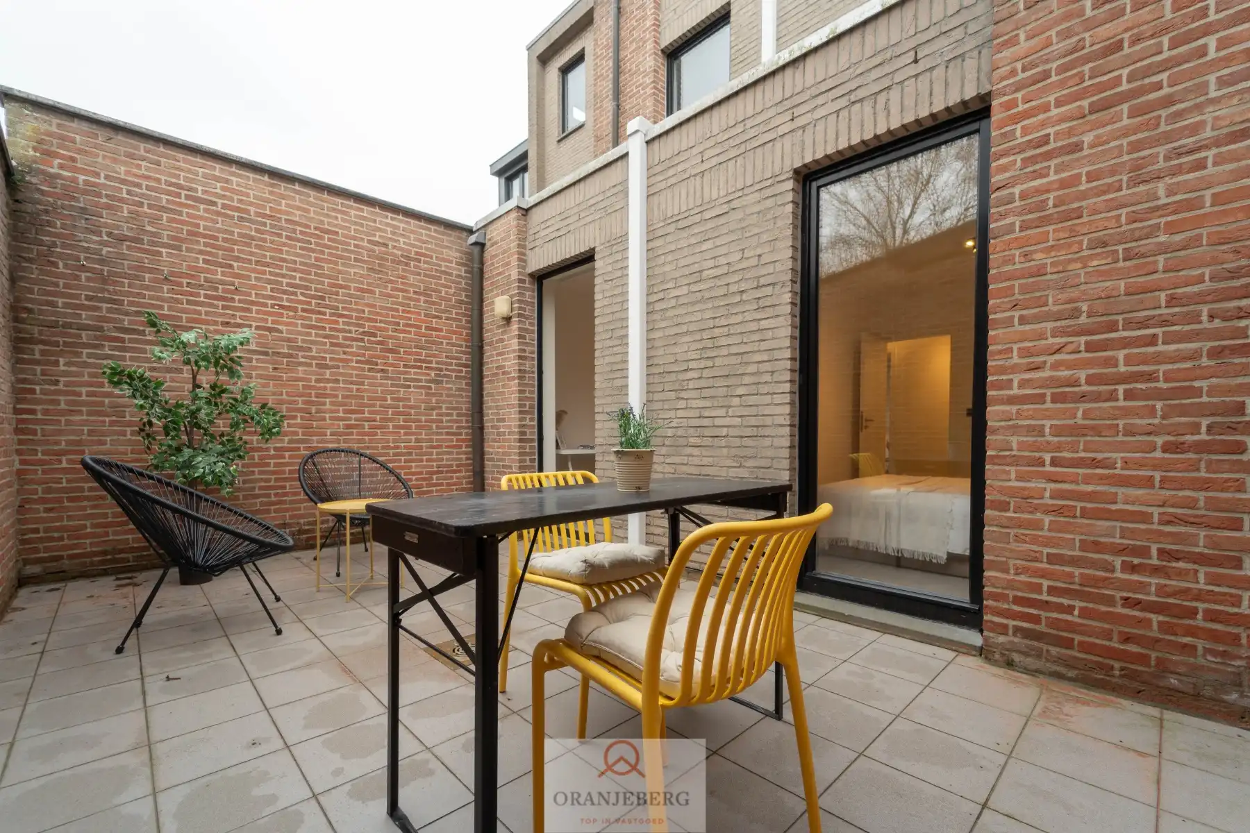 Lichtrijk gelijkvloers 2-slpk appartement met terras! foto 21