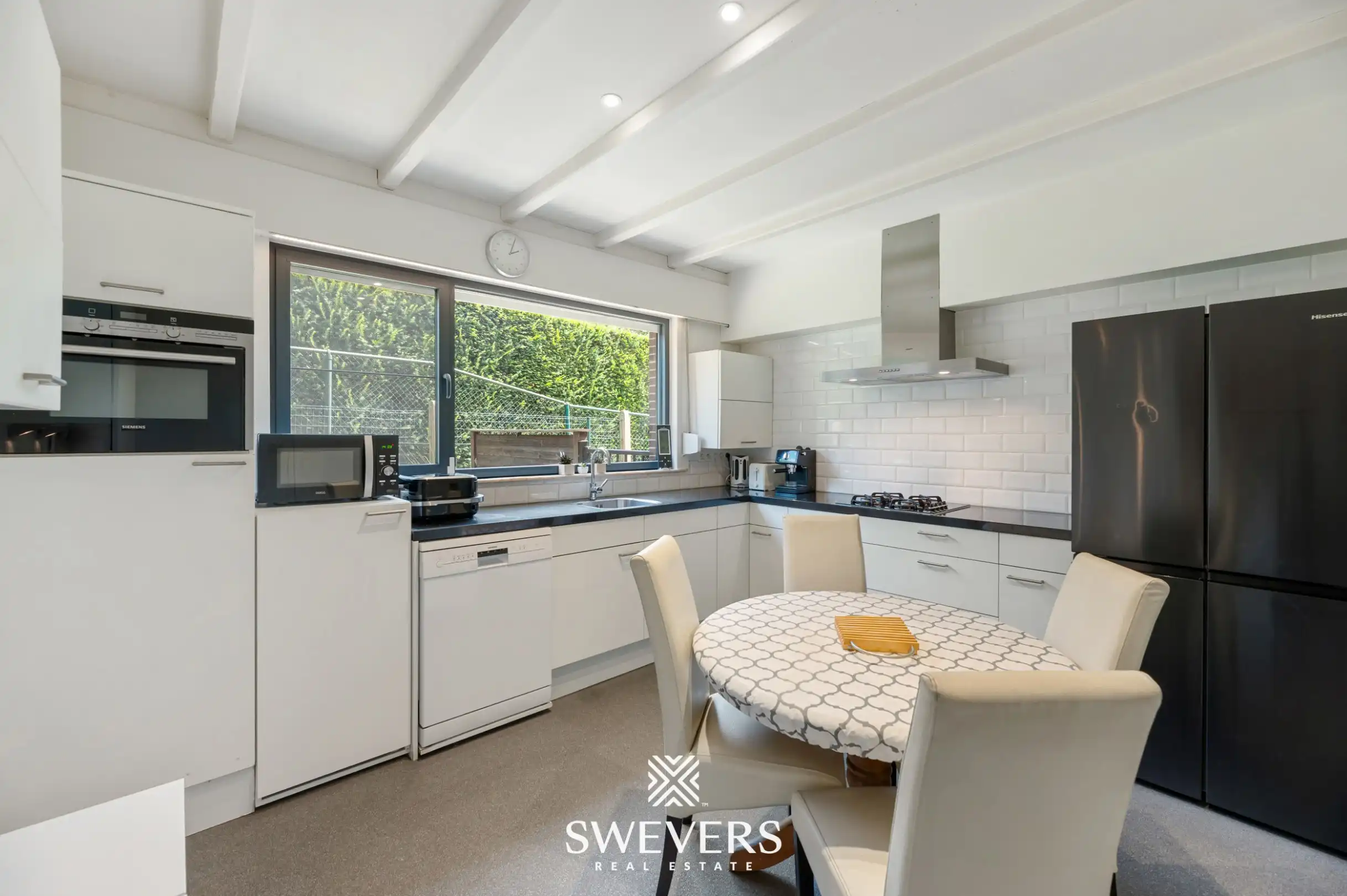 Gerenoveerde woning met 4 slaapkamers op 20a 86ca foto 6