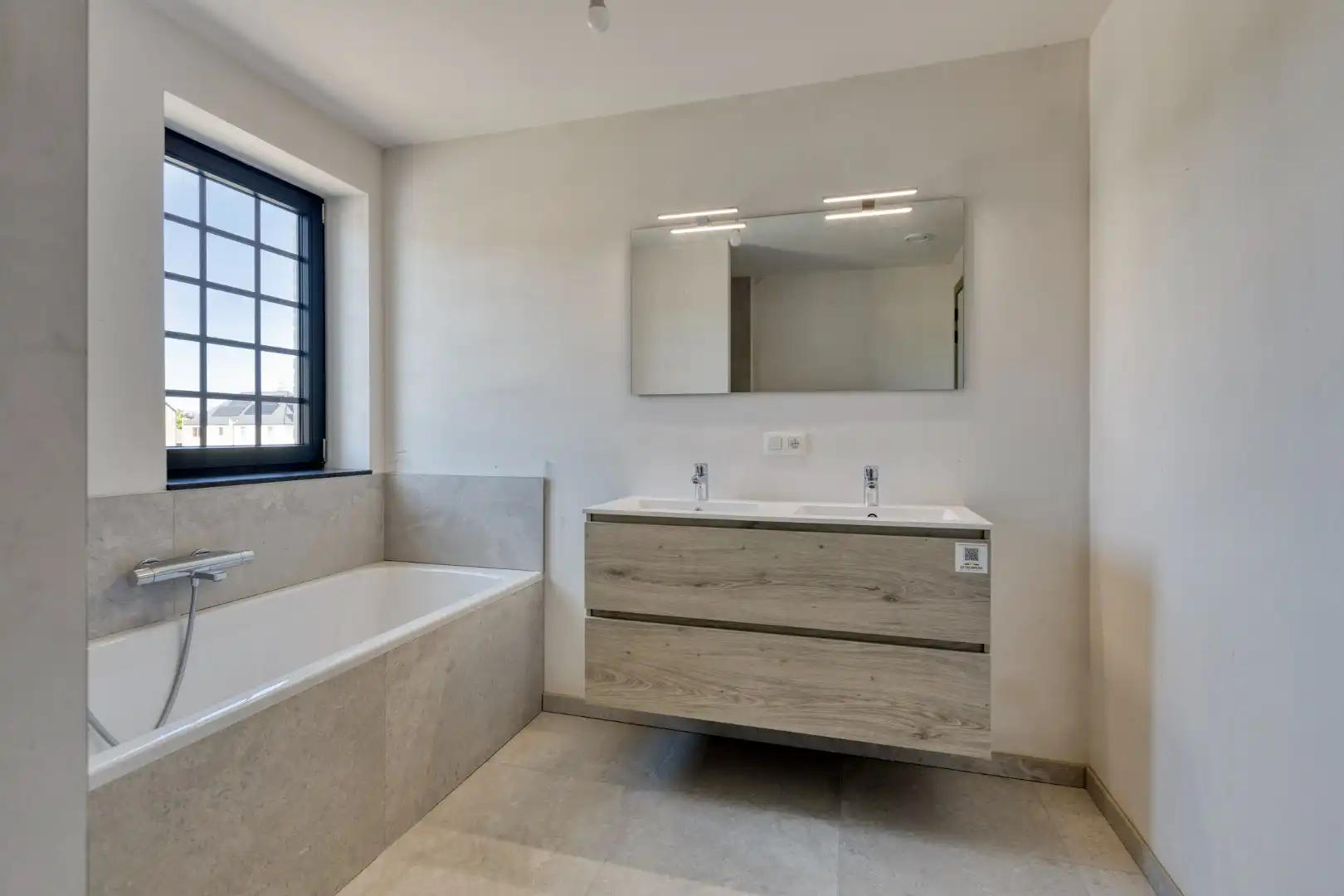 Nieuwbouw-woning in landelijke stijl met 3 slpk op 3 a 82 ca. foto 15