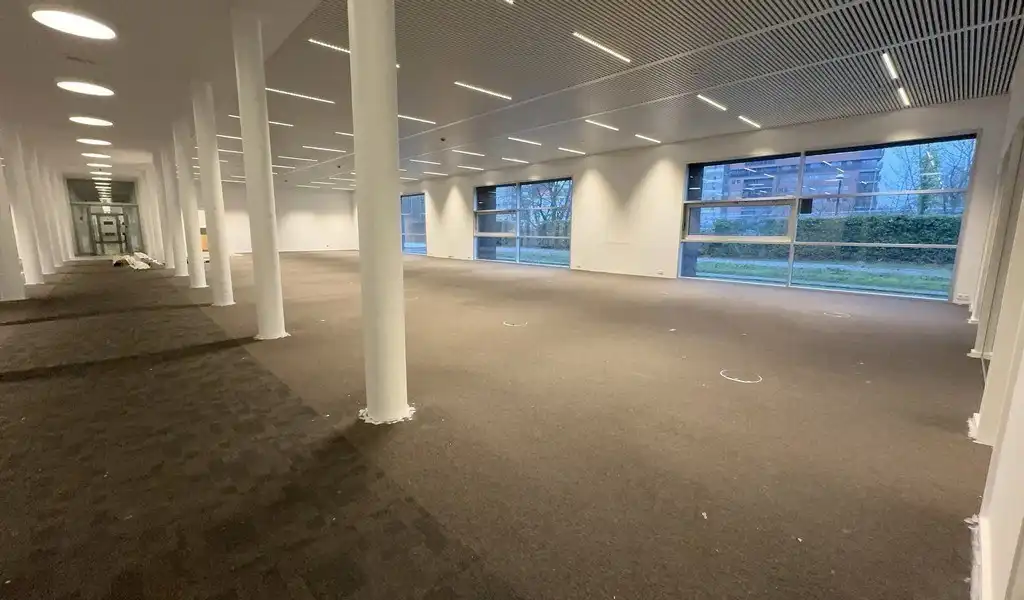 Vernieuwde kantoren te huur in Crepain gebouw aan Zuiderpoort in Gent foto 6