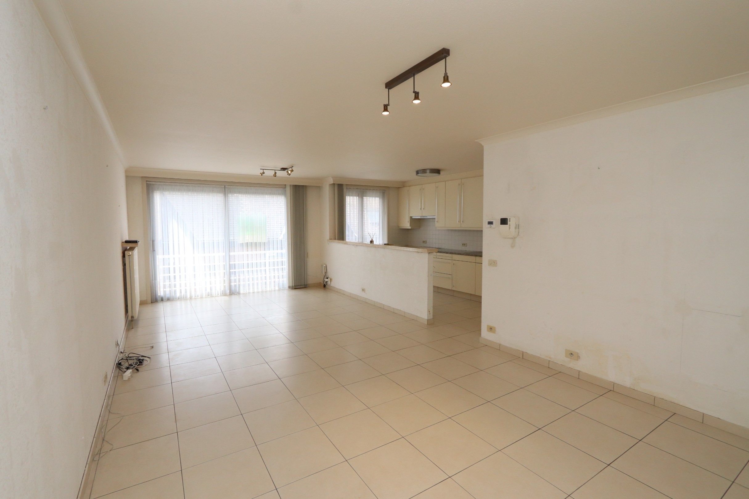 CENTRAAL GELEGEN APPARTEMENT MET GARAGE foto 4