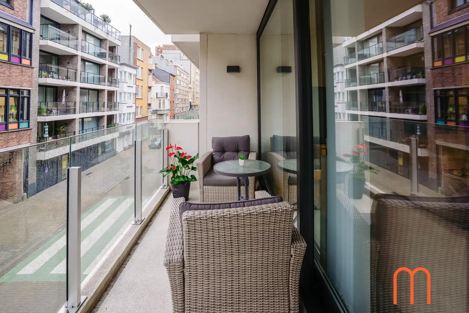 Appartement met 2 slaapkamers en terras te huur in centrum Oostende foto {{pictureIndex}}