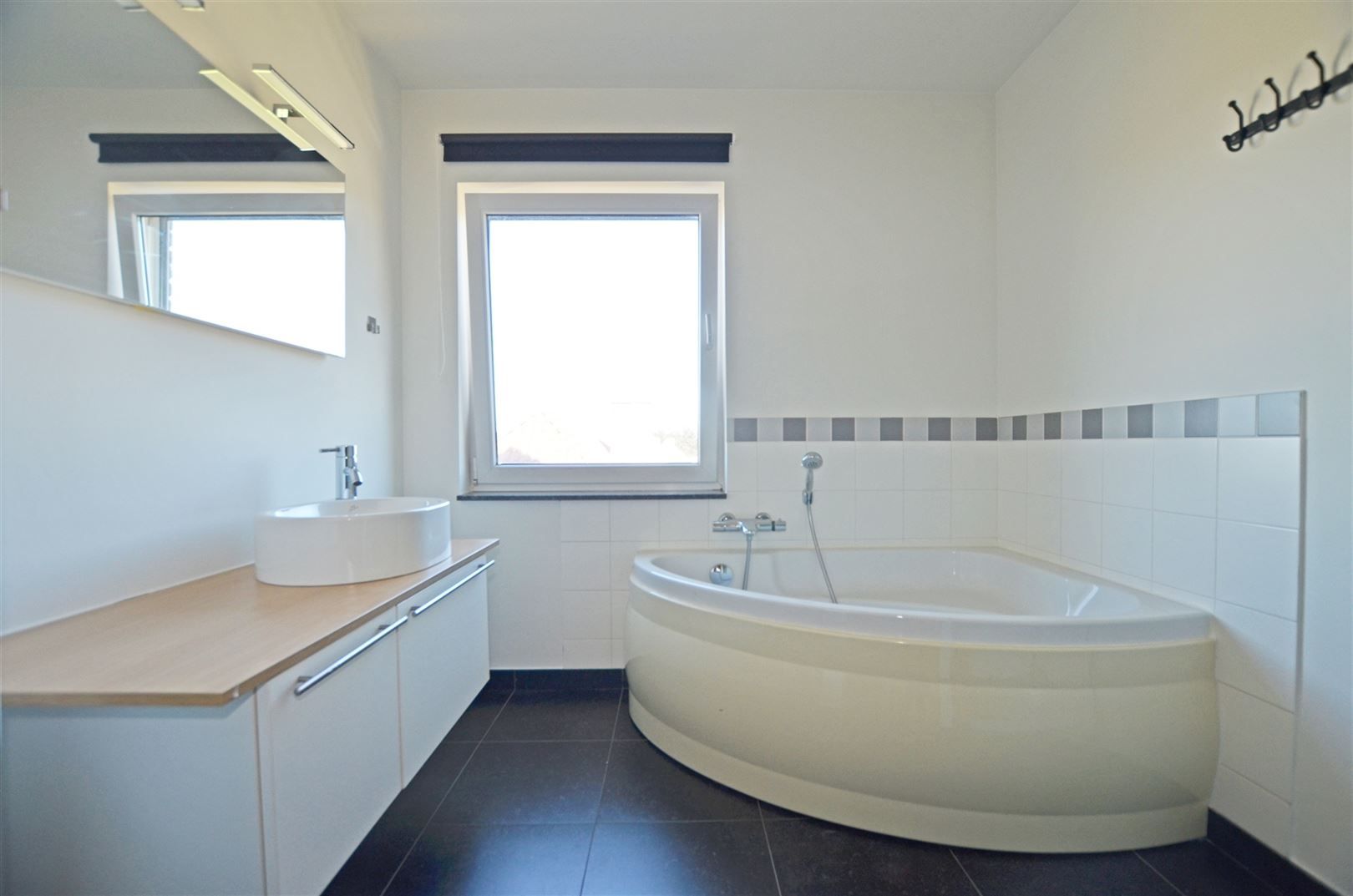 Instapklaar duplex-appartement op centrale ligging foto 12