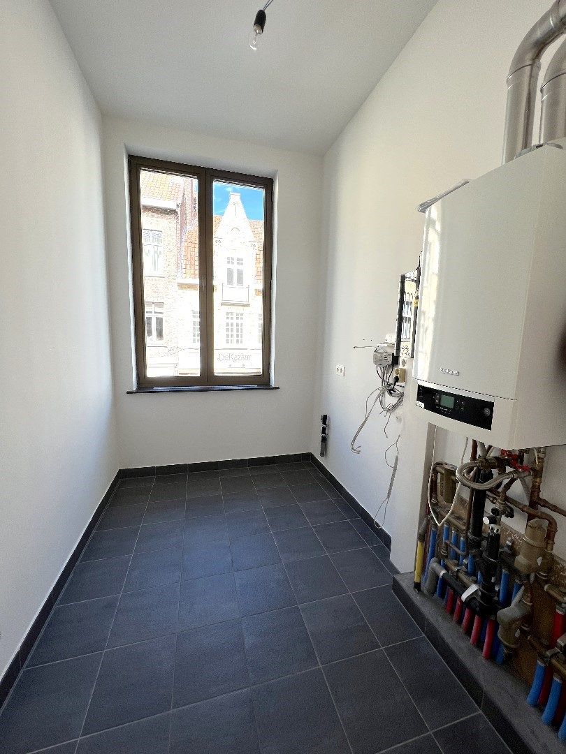 RUIM EN LICHTRIJK APPARTEMENT OP TOPLOCATIE IN CENTRUM IEPER foto 14
