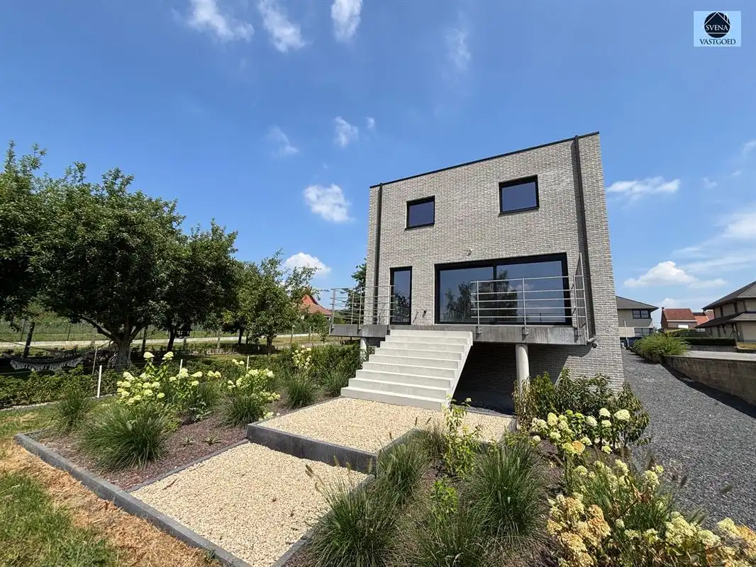 INSTAPKLARE BEN-WONING MET KELDER, GARAGE EN ZONNIGE TUIN IN ASPELARE foto 14