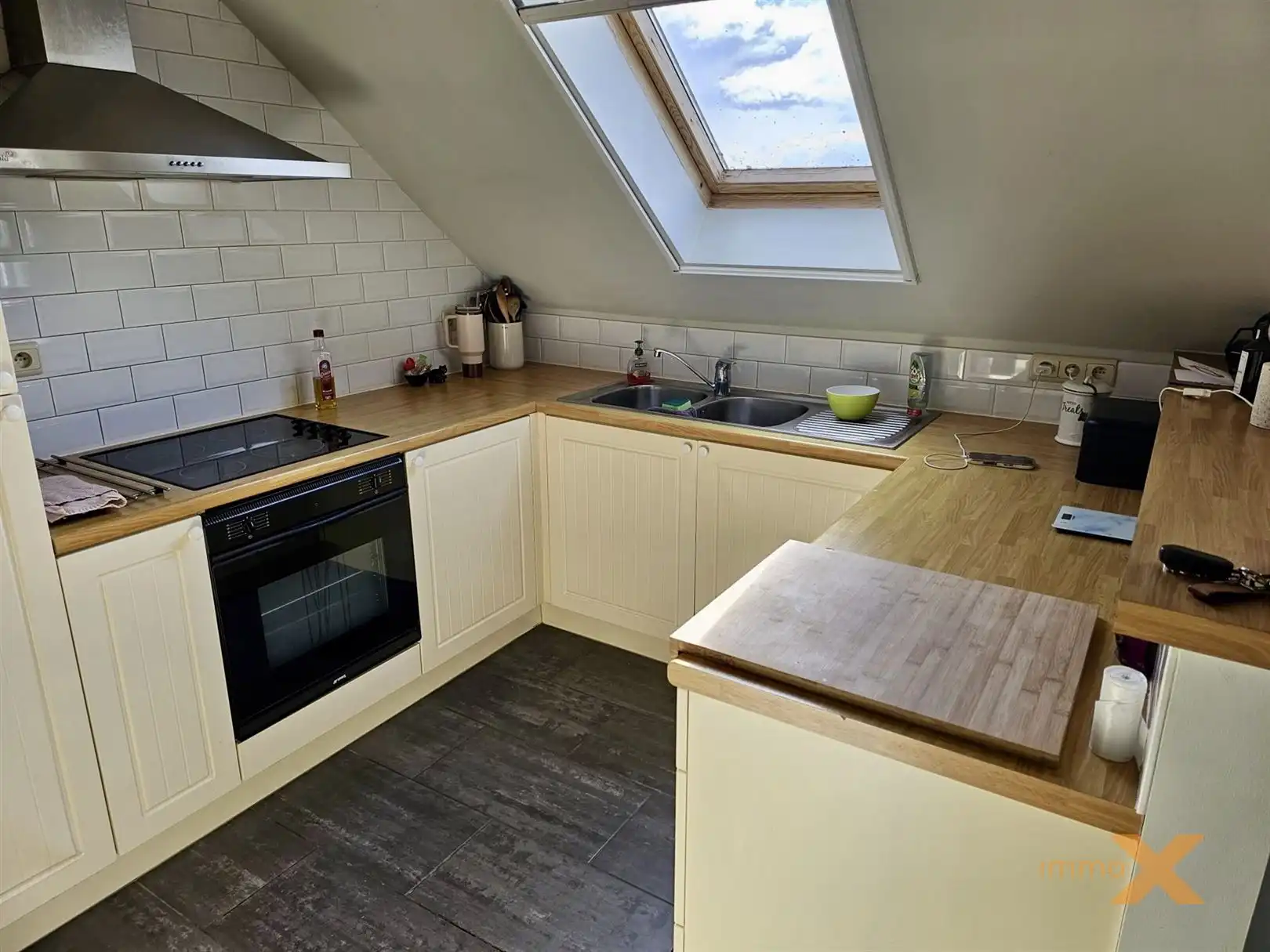 LICHTRIJK APPARTEMENT MET BALKON EN GARAGE foto 11