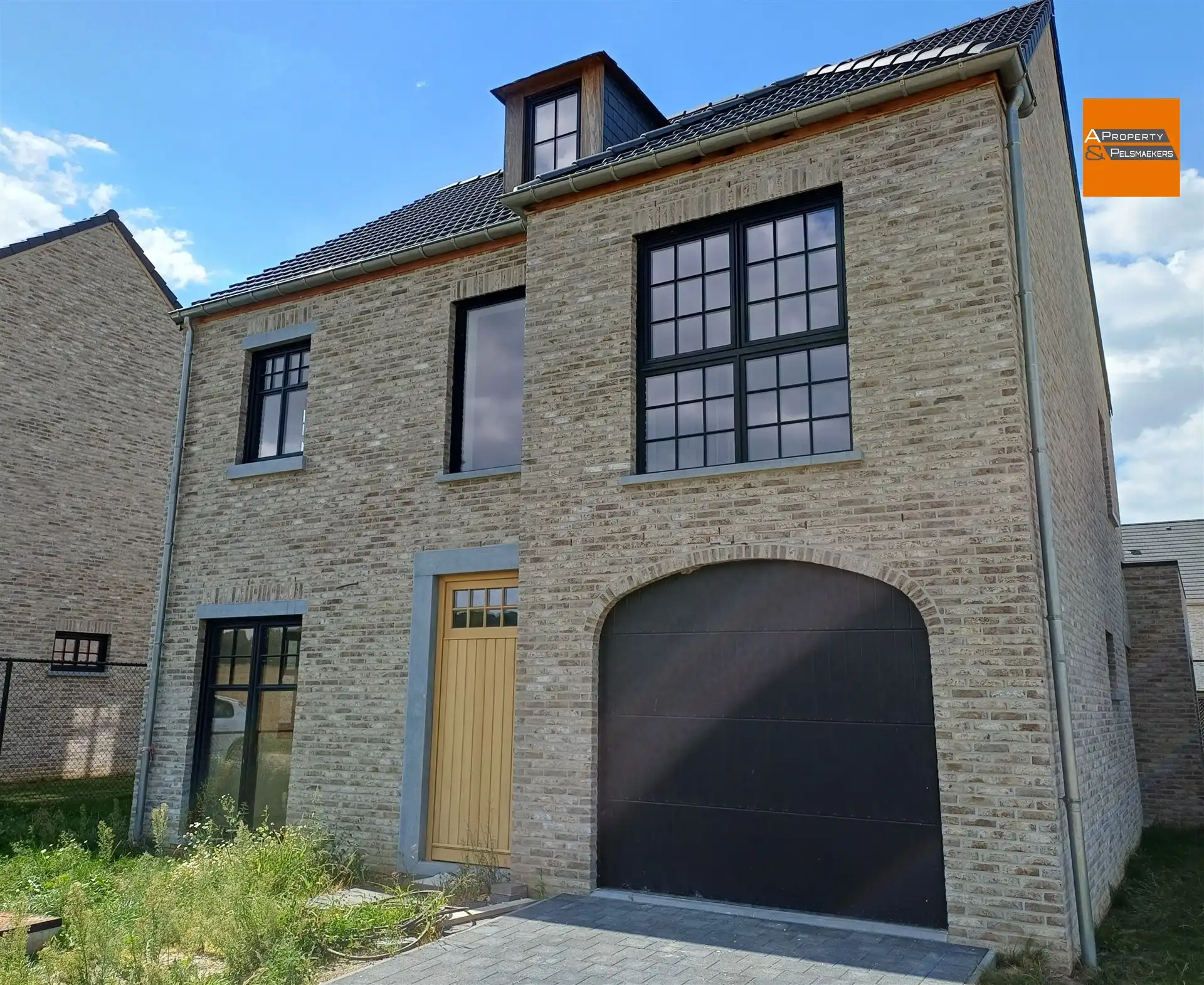 Nieuwbouwwoning met 4 slaapkamers foto 9