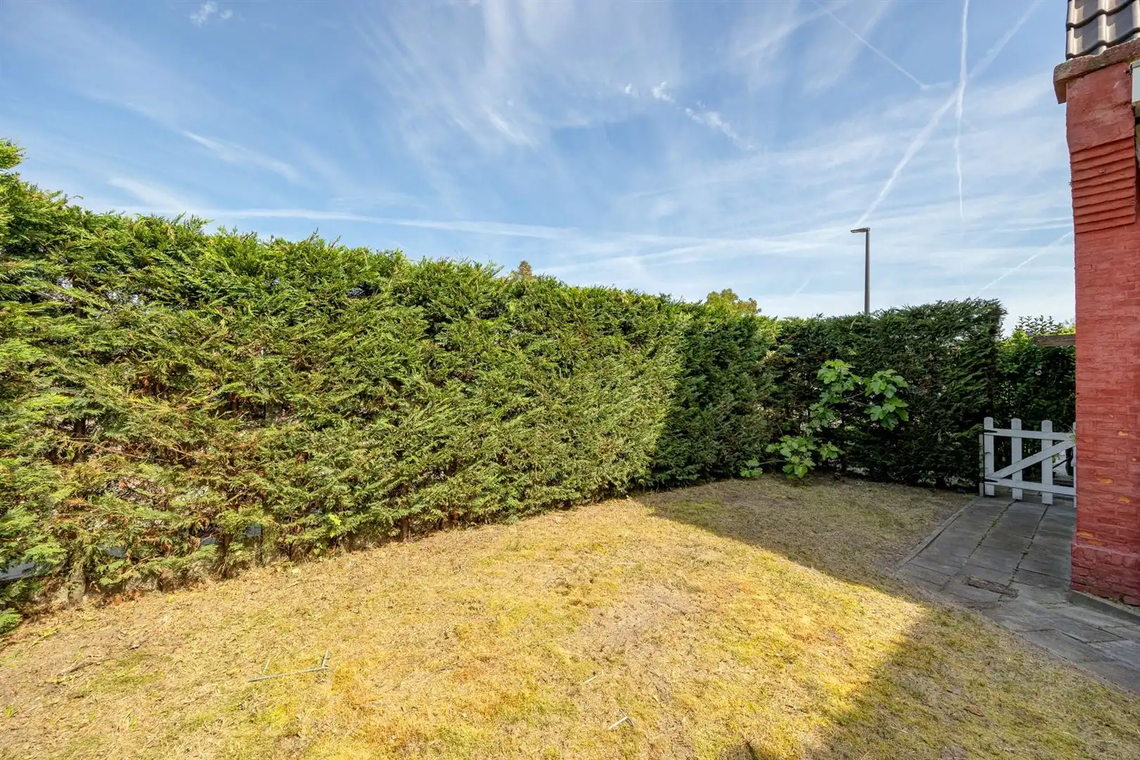 Op te frissen/te renoveren woning te Hoboken foto 18