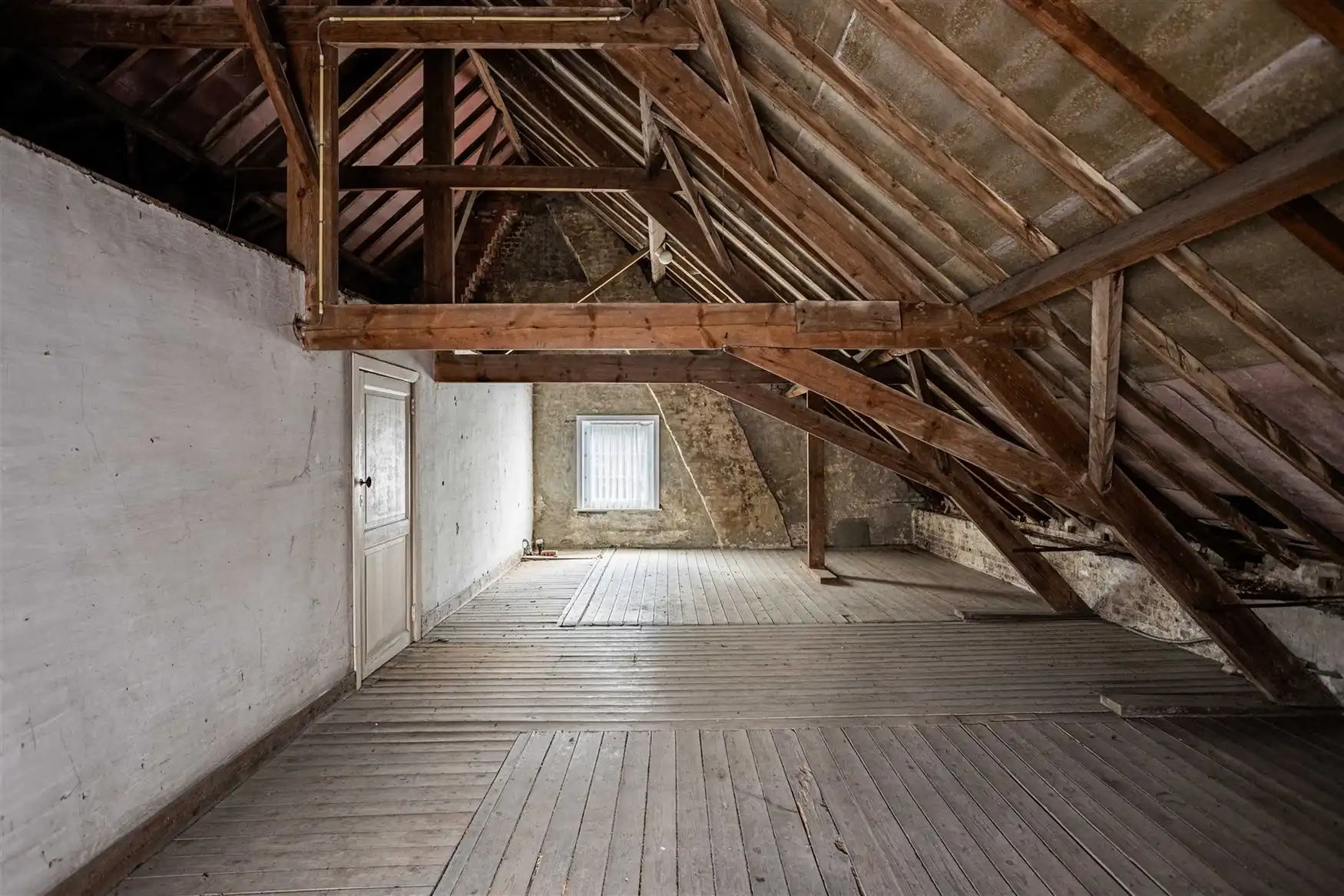 Historische pastorijwoning op een domein van 4.333 m² foto 8