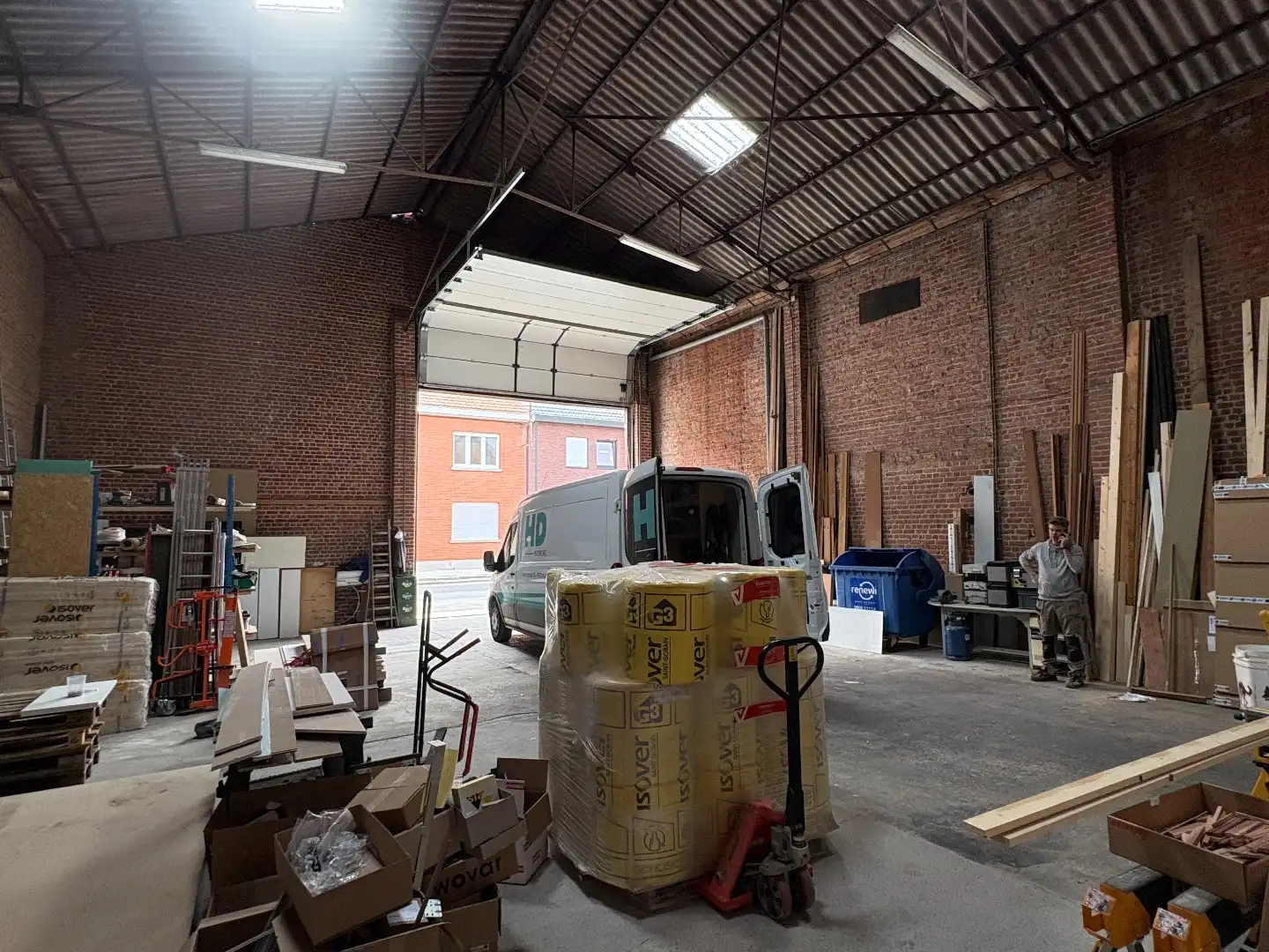 Loods op 200 m² te Kuurne foto {{pictureIndex}}