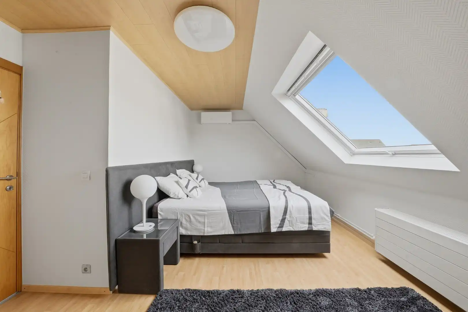 Instapklare bel-étagewoning met dubbele garage te Stene foto 14
