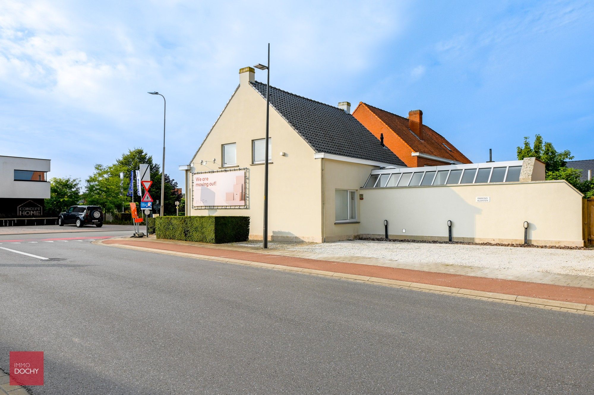 Uiterst commercieel gelegen handelspand - burelen - praktijkgebouw met parking | Deerlijkseweg foto 3