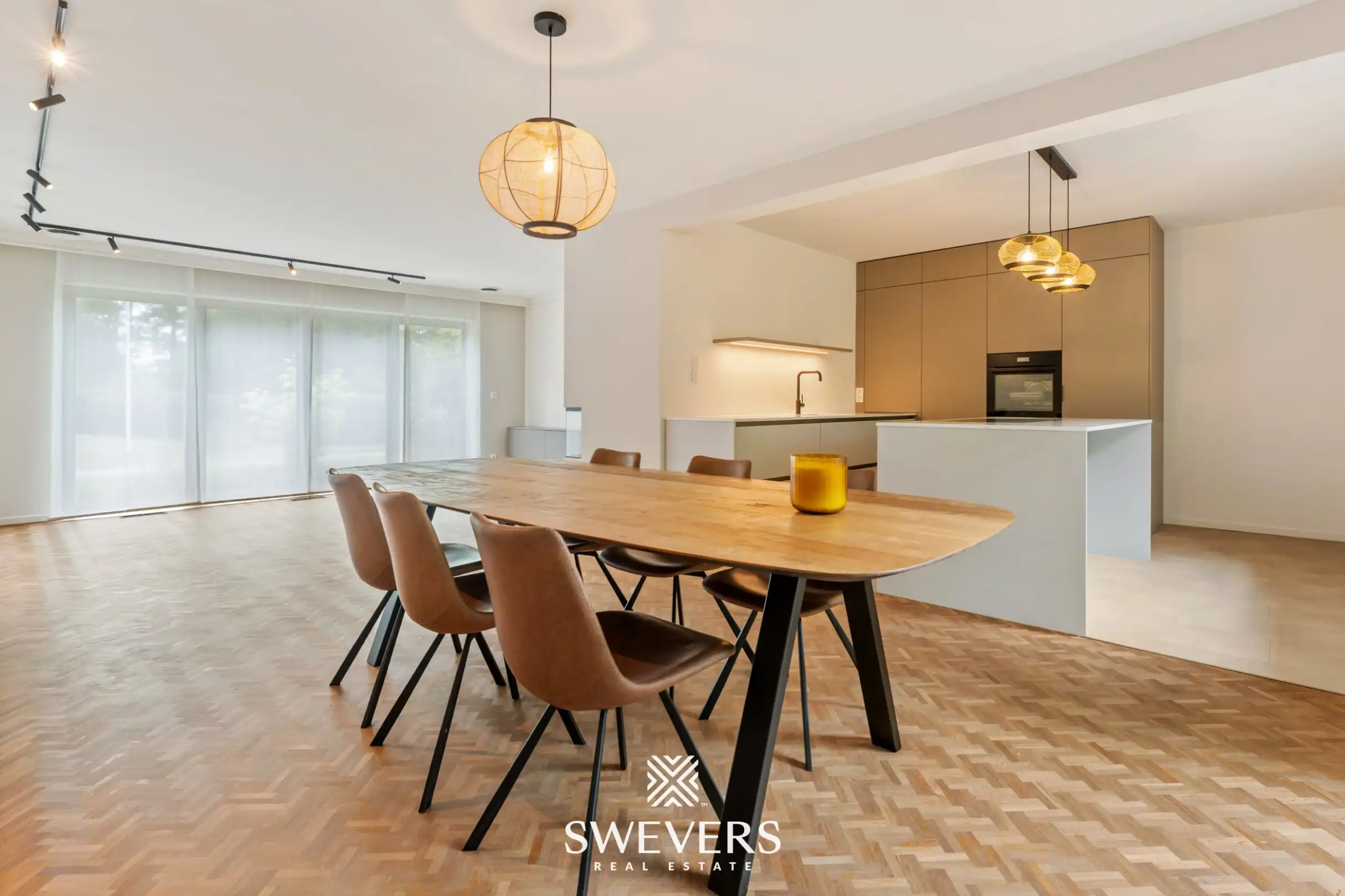TE HUUR: Totaal genoveerde, gelijkvloerse woning met 3 slaapkamers in Zonhoven foto 4