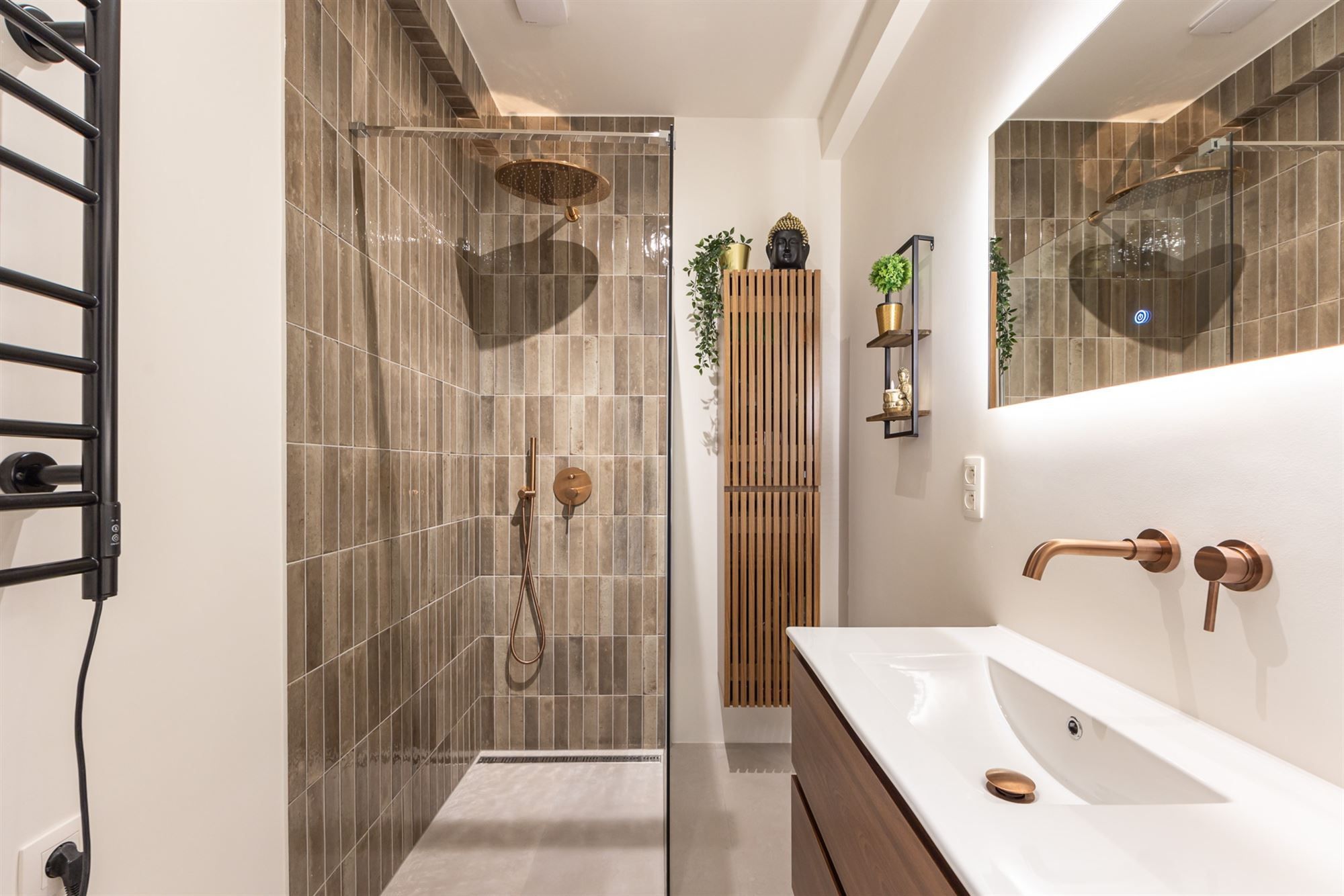 Gerenoveerd app. met 2 slaapkamers en terras foto 10