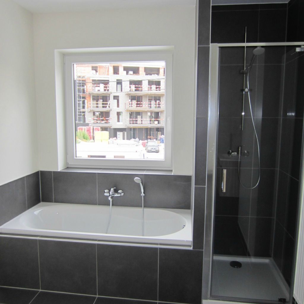 Mooie woning in rustige buurt met tuin en carport foto 7