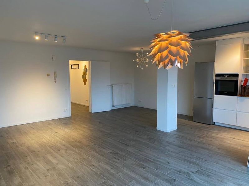 Ruim (±100m²) app met 2 slpk en autostaanplaats in hartje Geel foto 4