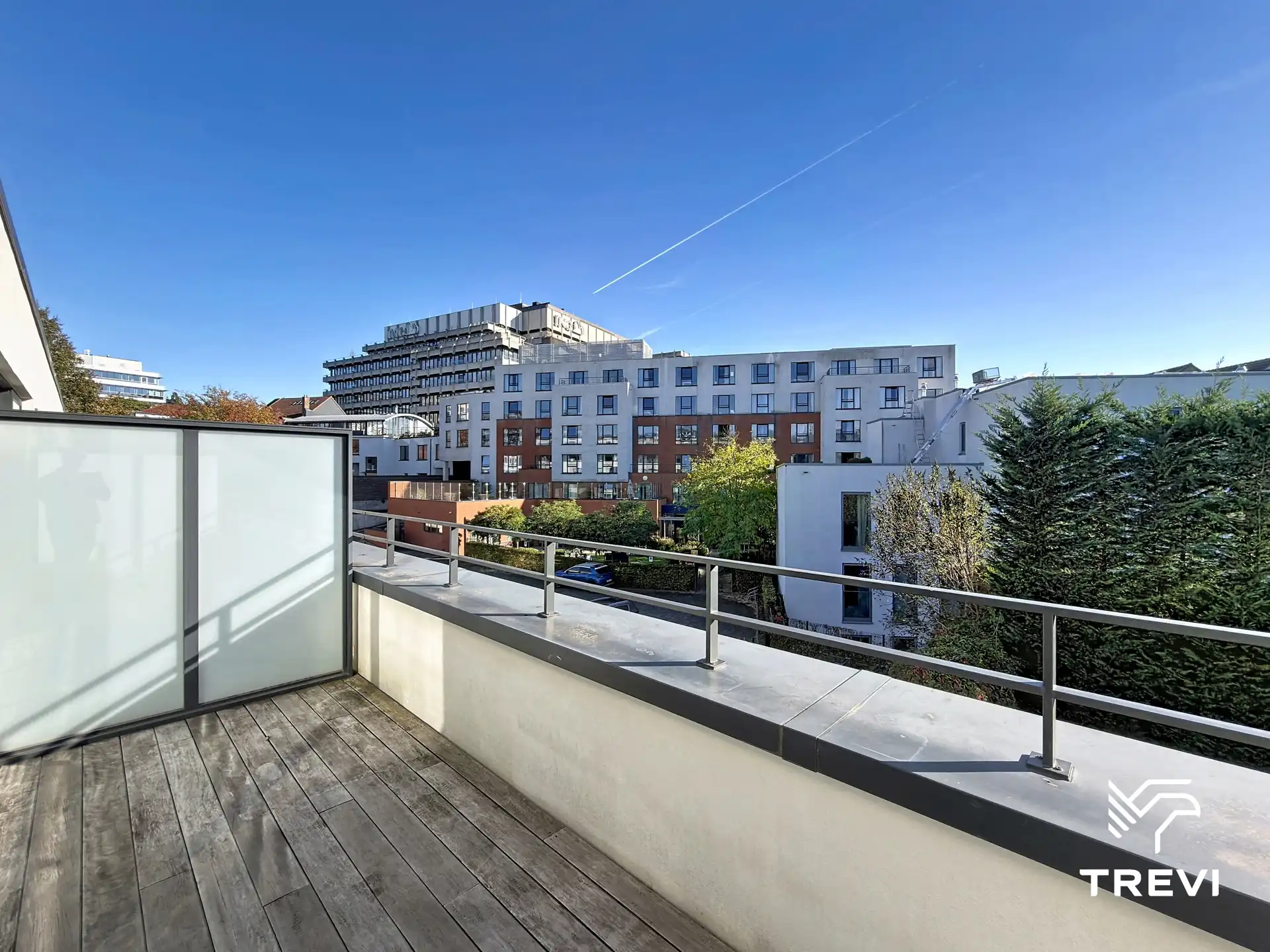 Ruim appartement met 3 slaapkamers + bureau en terrassen! foto 7