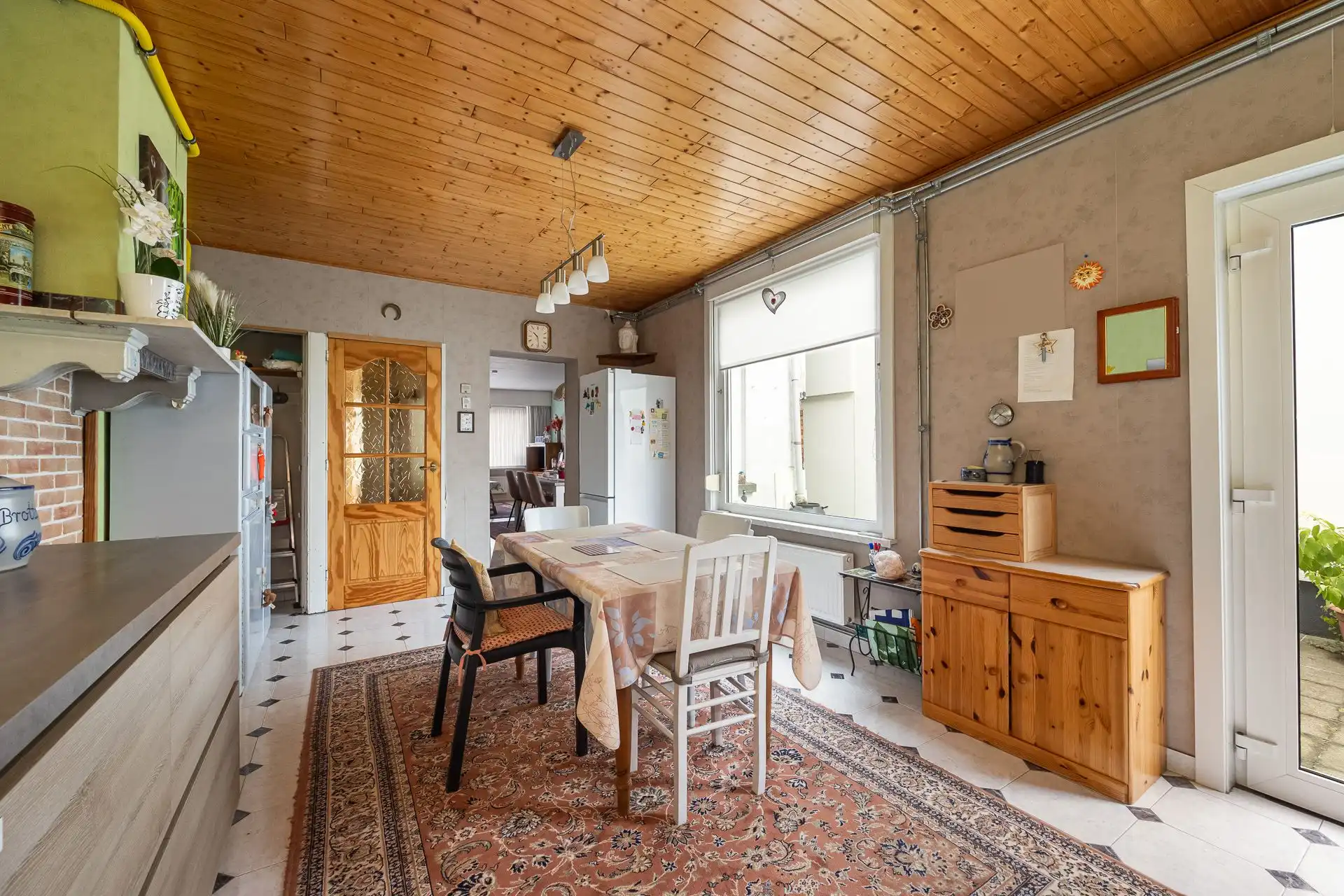 Te renoveren woning met potentieel vlakbij centrum foto 8