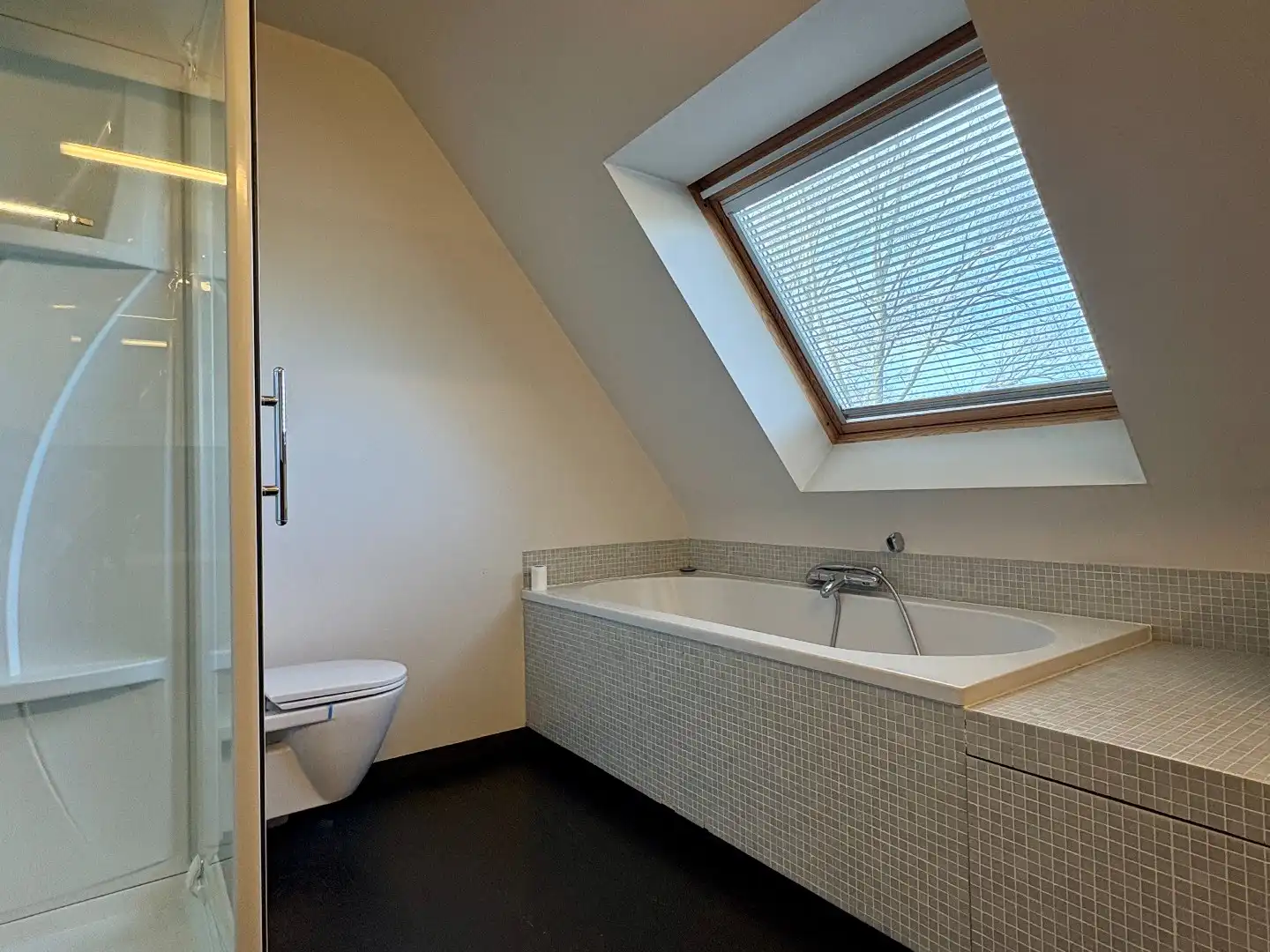 Idyllisch gelegen eigendom op 8.720 m² op de Poelberg te Tielt. foto 15