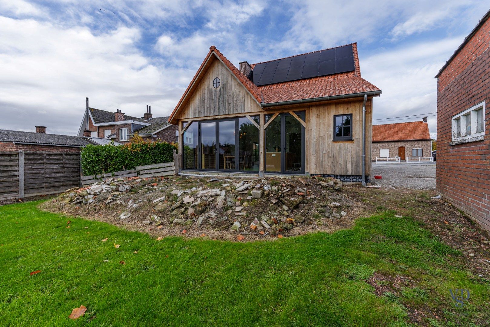 Charmant gerenoveerde villa met karakter en hedendaags comfort foto 38