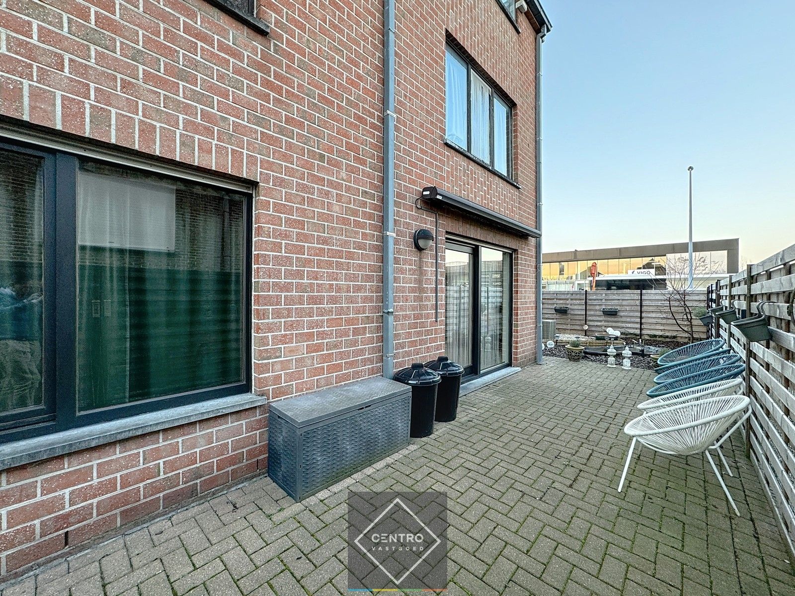 Appartement met 2 slpks MET garagebox en RUIME zonneterrassen! foto {{pictureIndex}}