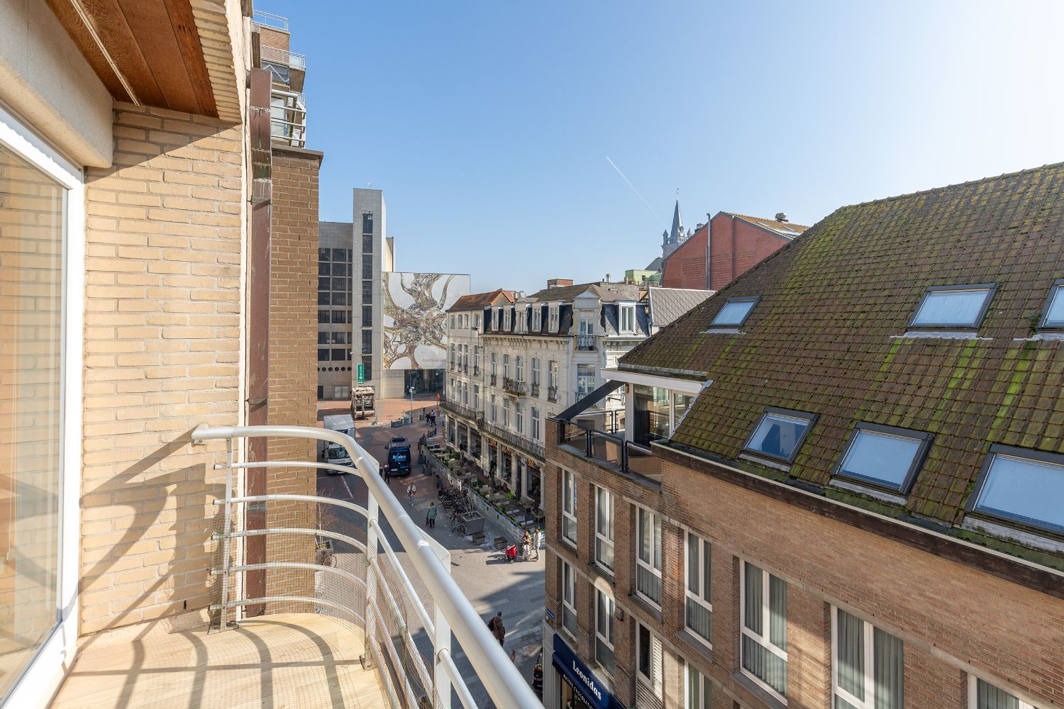 Instapklaar gemeubeld appartement met twee slaapkamers in het hartje van Blankenberge. In het commercieel centrum. Dichtbij de Dijk en het strand. foto 5