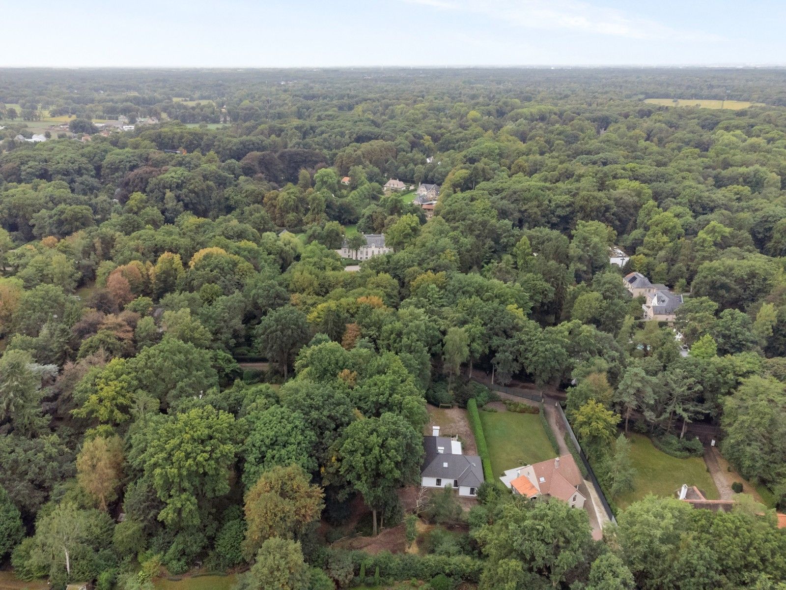 Bouwgrond van 2.231 m² in een oase van groen en rust foto 6