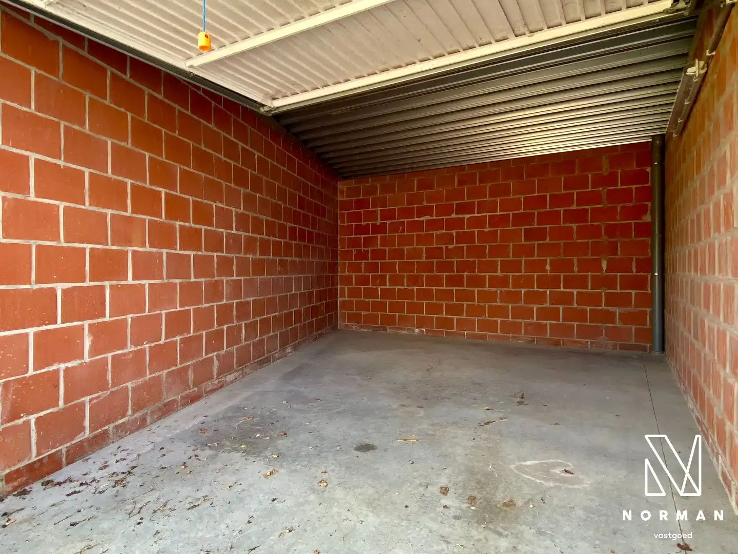 Appartement met 2 slaapkamers en zeer groot terras met garage! foto 12