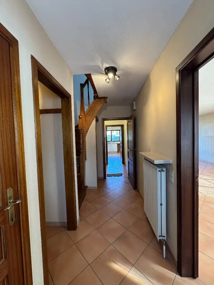 Een ruime 3-gevelwoning met tuin en garage foto 9