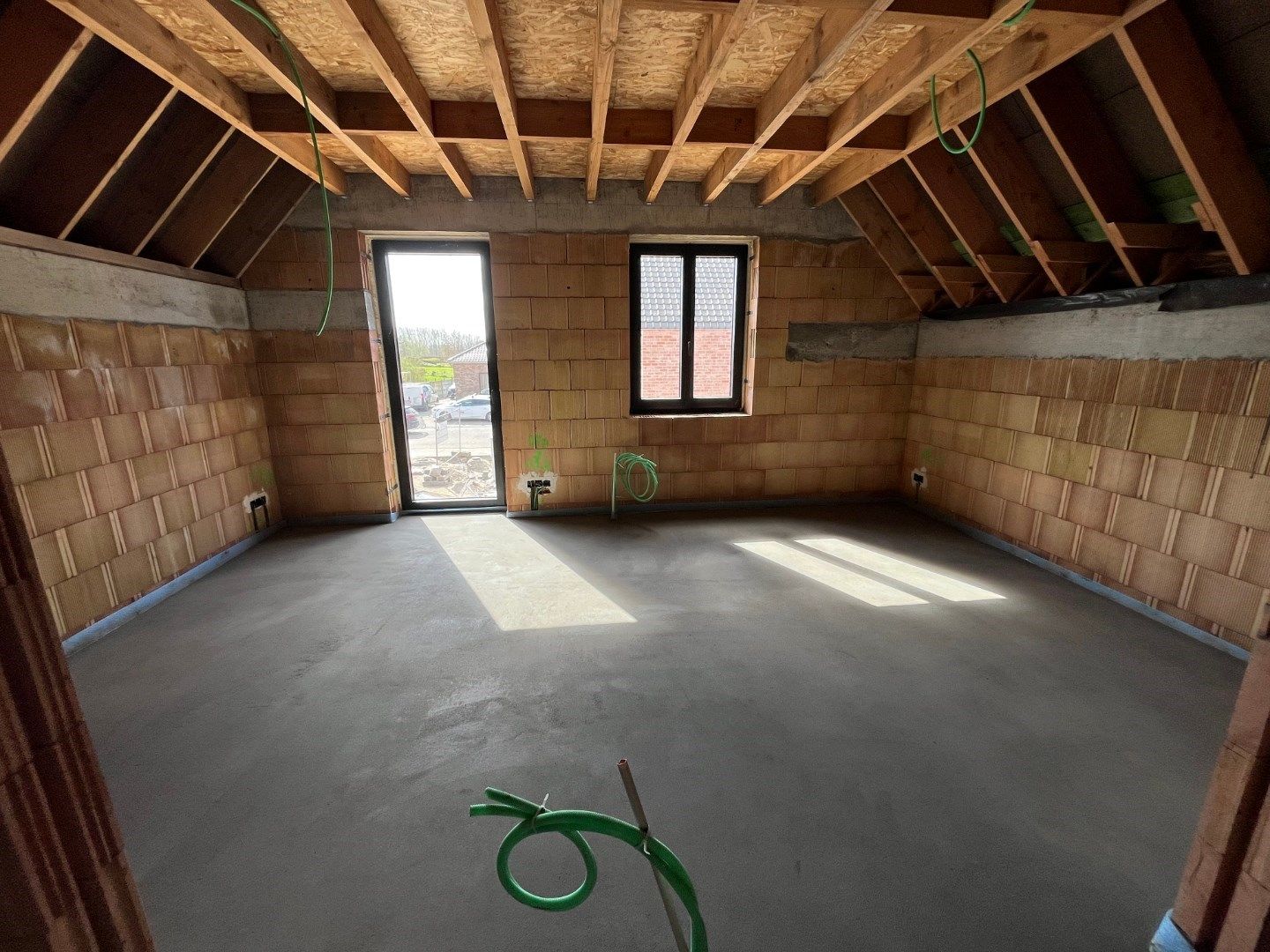 Landelijke nieuwbouwwoning in hartje Dikkelvenne foto 14