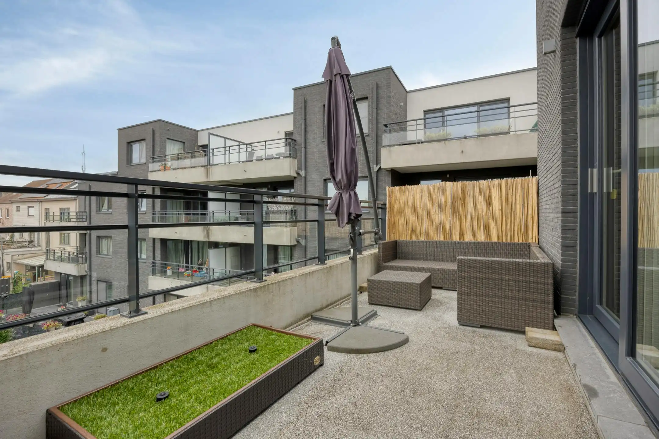 Instapklaar 1-slaapkamerappartement met terras en parking in Residentie Parkview te Vilvoorde foto 19