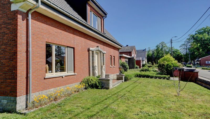 Klassieke villa van 305m² met ruime garage op 7 are 48 ca foto 24