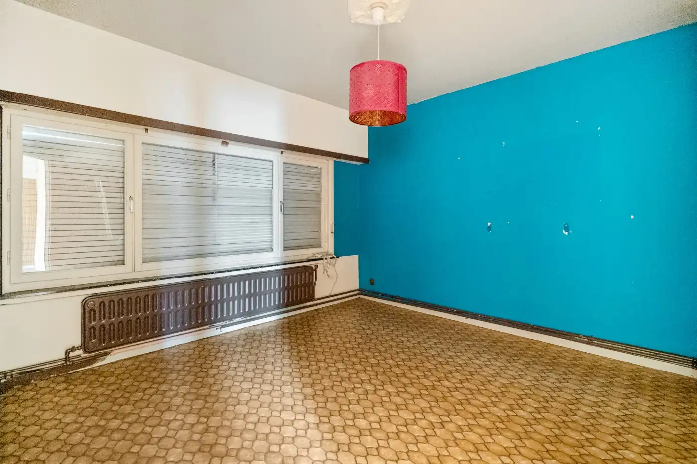 Vrijstaande, te renoveren woning met 3 slpk., garage en tuin foto 17