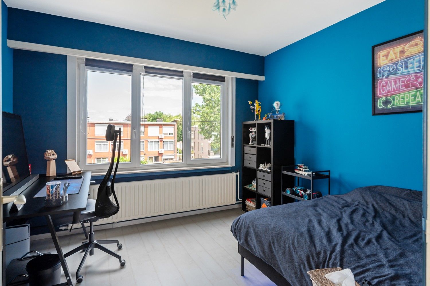 Instapklare woning met polyvalente praktijkruimte, 3 slaapkamers en aangename tuin te Wijnegem foto 11