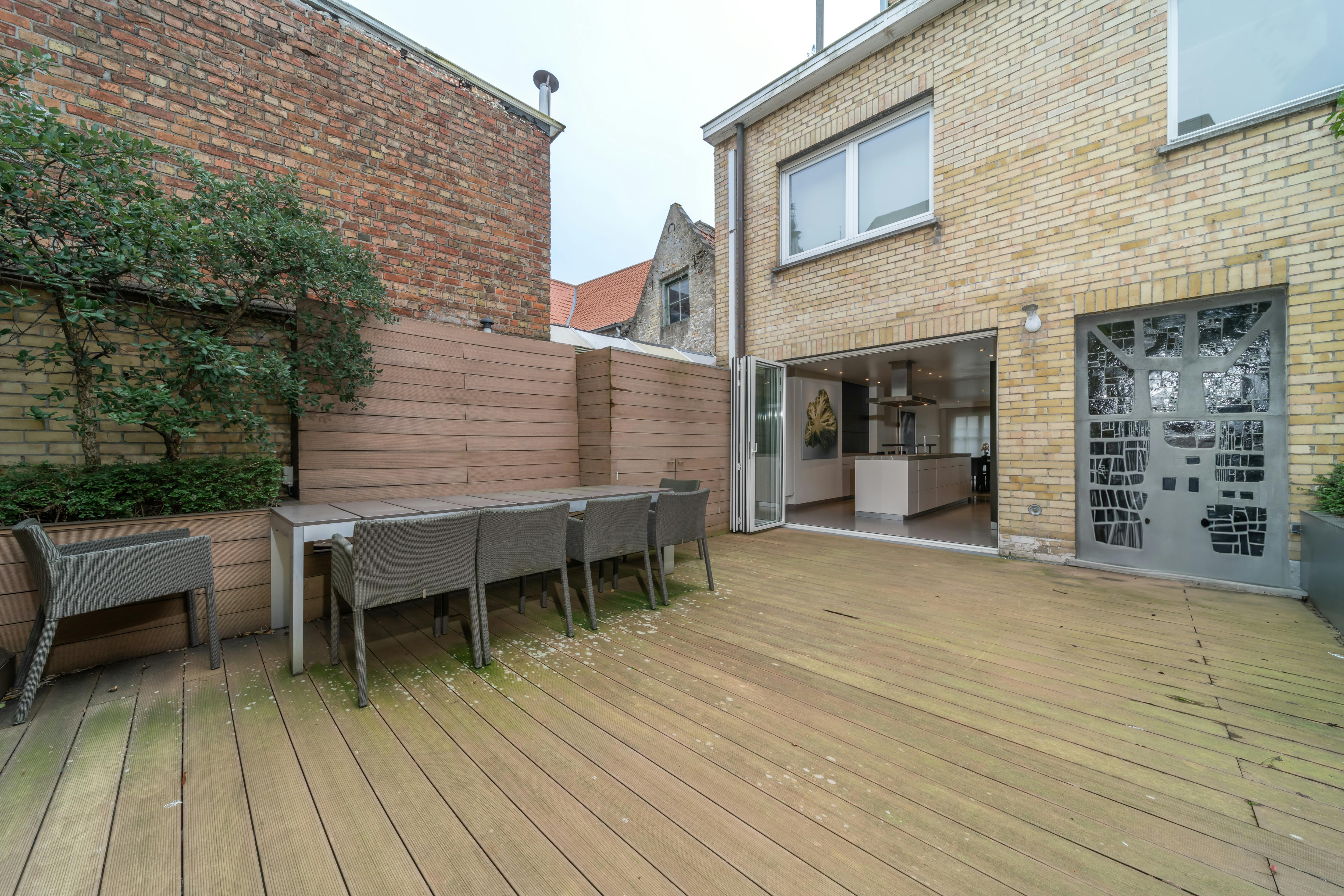 Riante woning met handelsgelijkvloers te koop in het centrum van Veurne. foto 16