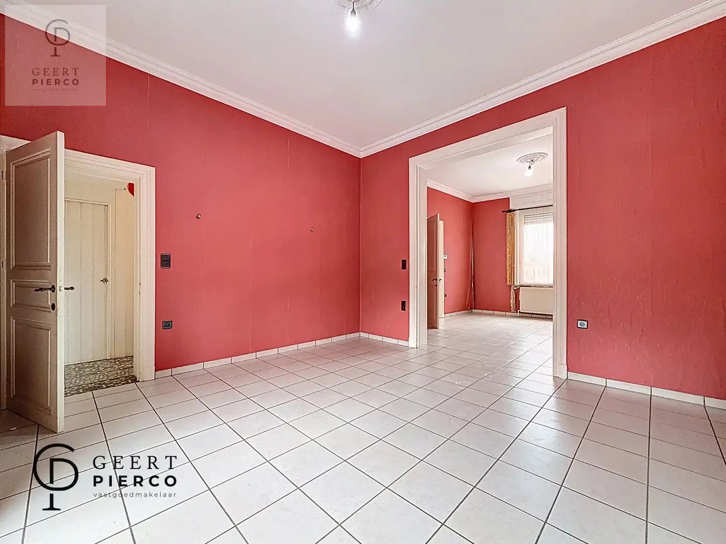 Eigentijdse woonst met ruime tuin foto 9