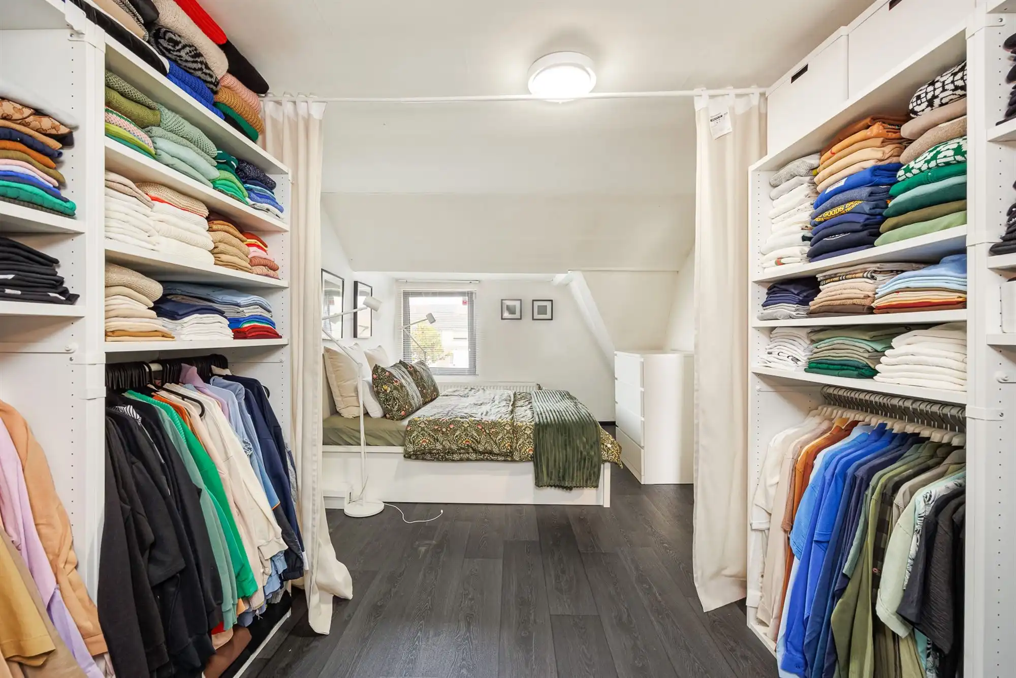 Gezinswoning met twee ruime slaapkamers en tuin foto 7