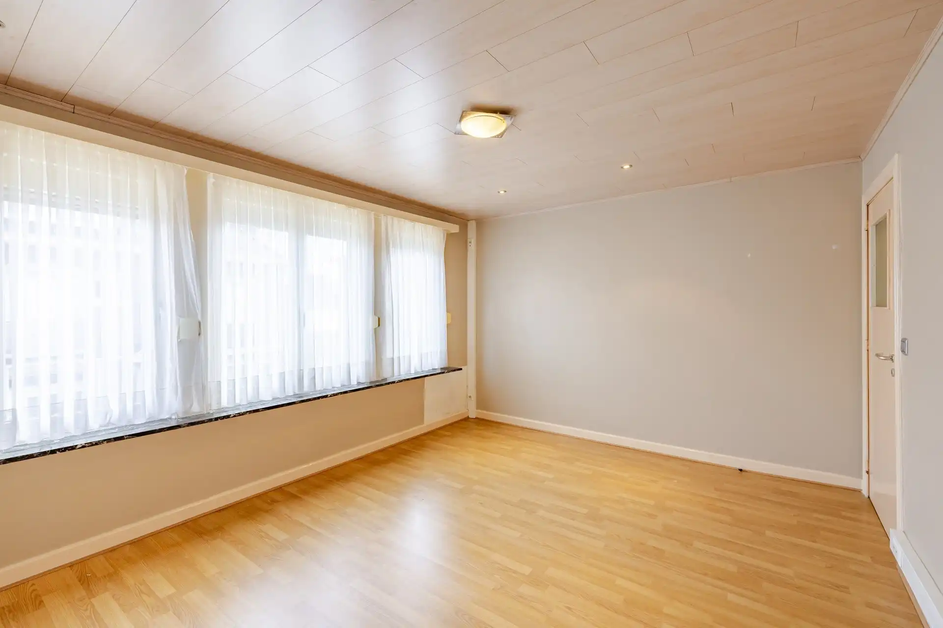 Leuke rijwoning in doodlopende straat in Wetteren foto 15