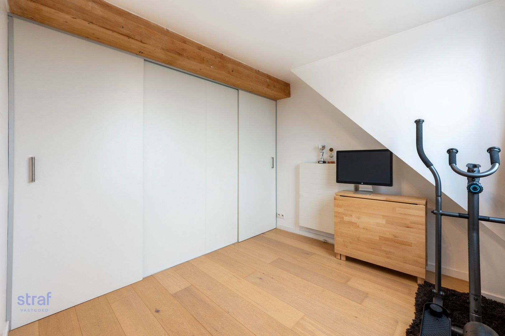 TE HUUR: Huis met 5 slaapkamers en 2 badkamers foto 14