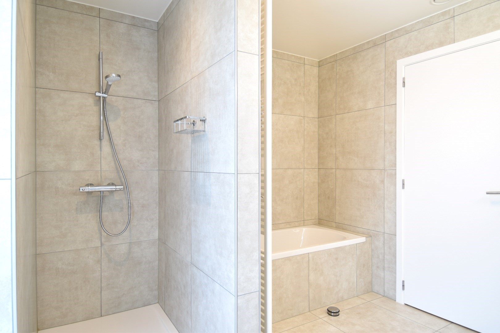 Prachtige penthouse met 2 slaapkamers en groot terras te centrum Ledegem foto 10