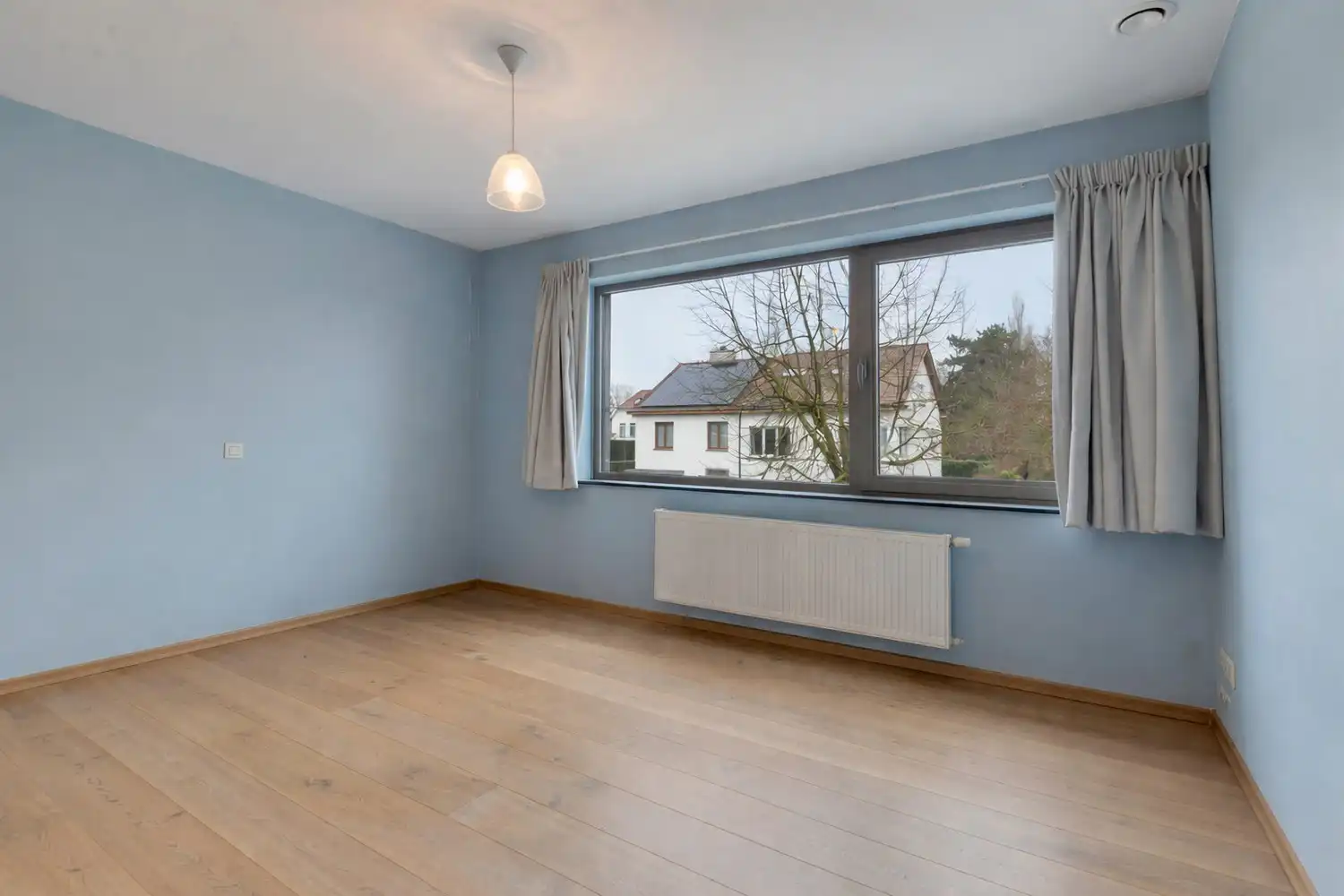 Groot zonnig duplex dakappartement met drie terrassen, twee slaapkamers, twee badkamers en parking. foto 21