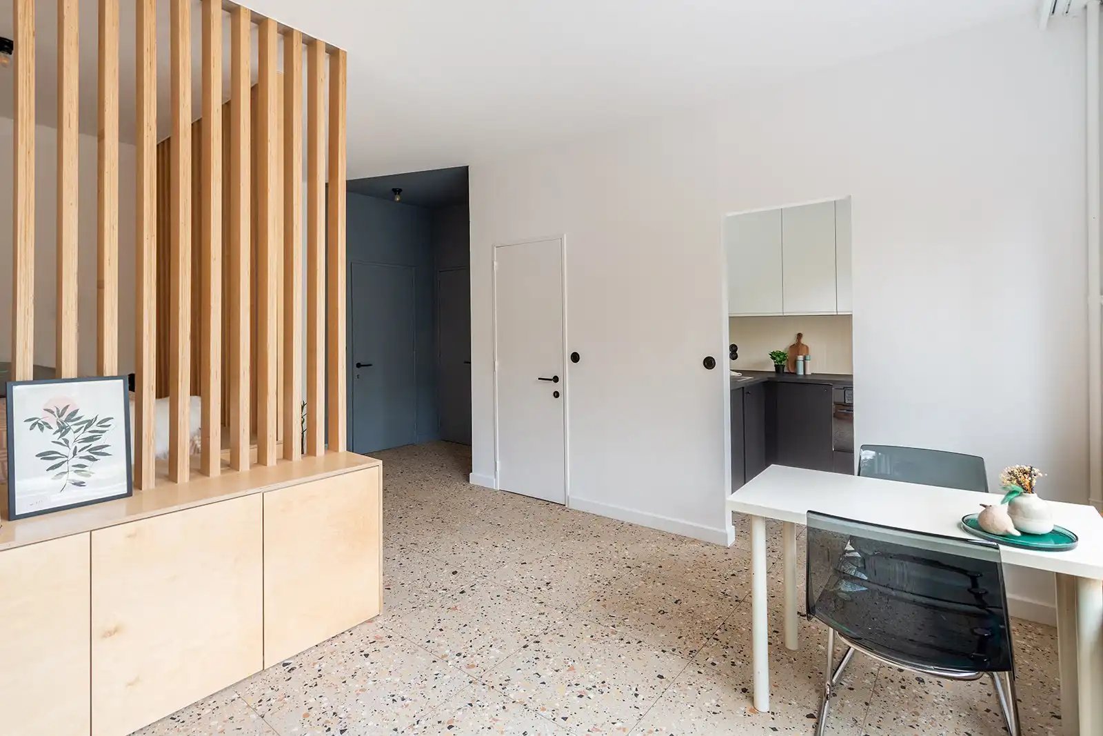 Moderne, lichtrijke studio op rustige locatie met groen uitzicht foto 11