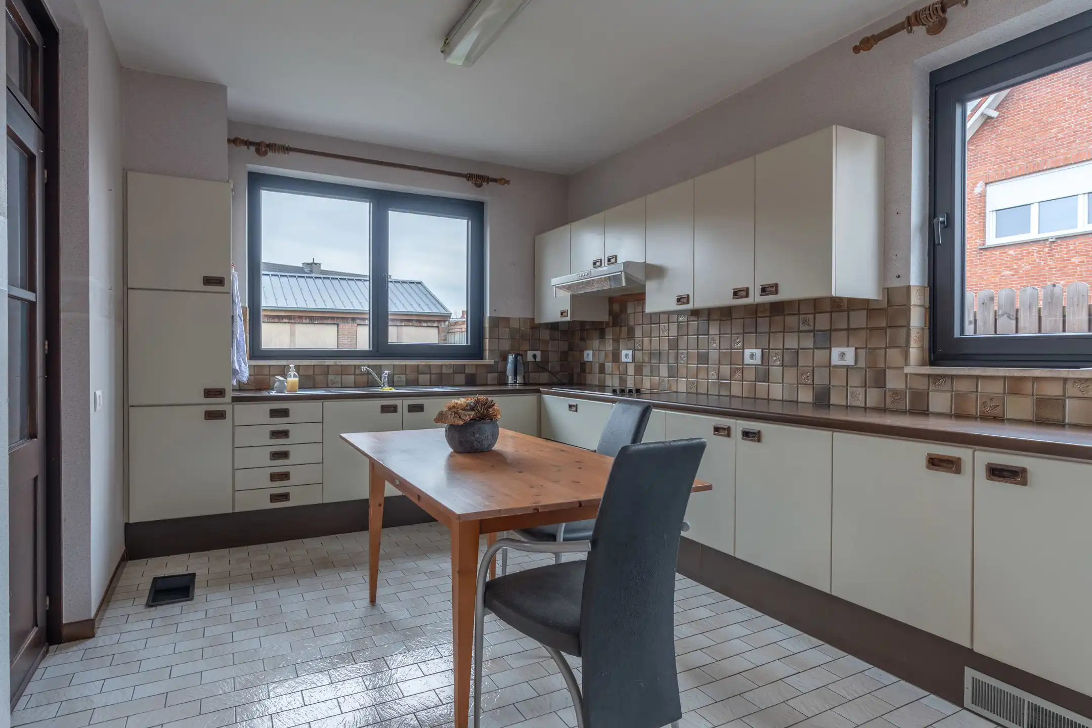 Op te frissen woning met 3-4 slpk op toplocatie te Arendonk foto 11