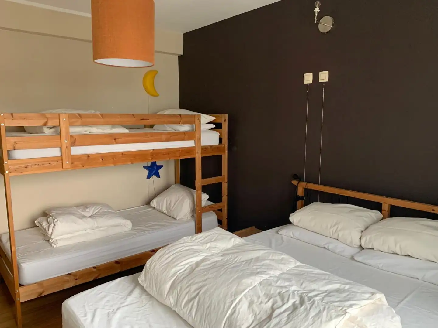 Gemeubeld appartement op zeedijk - frontaal zeezicht foto 11