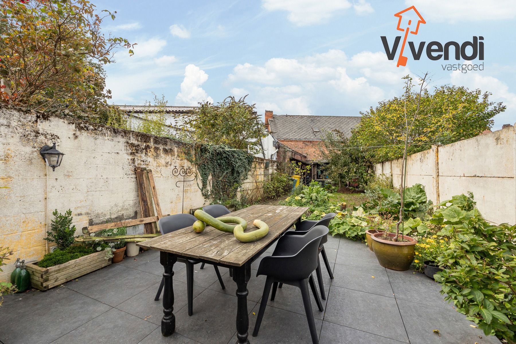 Hoofdfoto van de publicatie: Ruime 3 slpk woning met gezellige tuin.