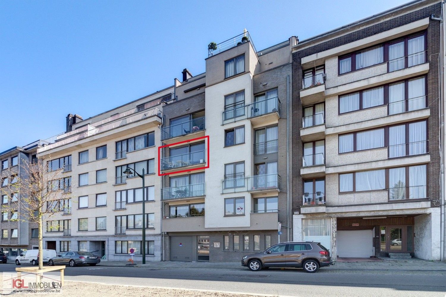 Appartement met 3 slaapkamer, garage en terras foto {{pictureIndex}}