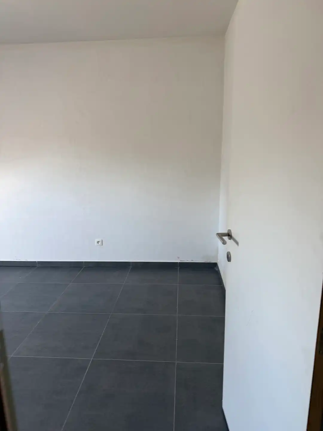 Nieuwbouw duplex met terras (zonder btw!) instapklaar foto 18