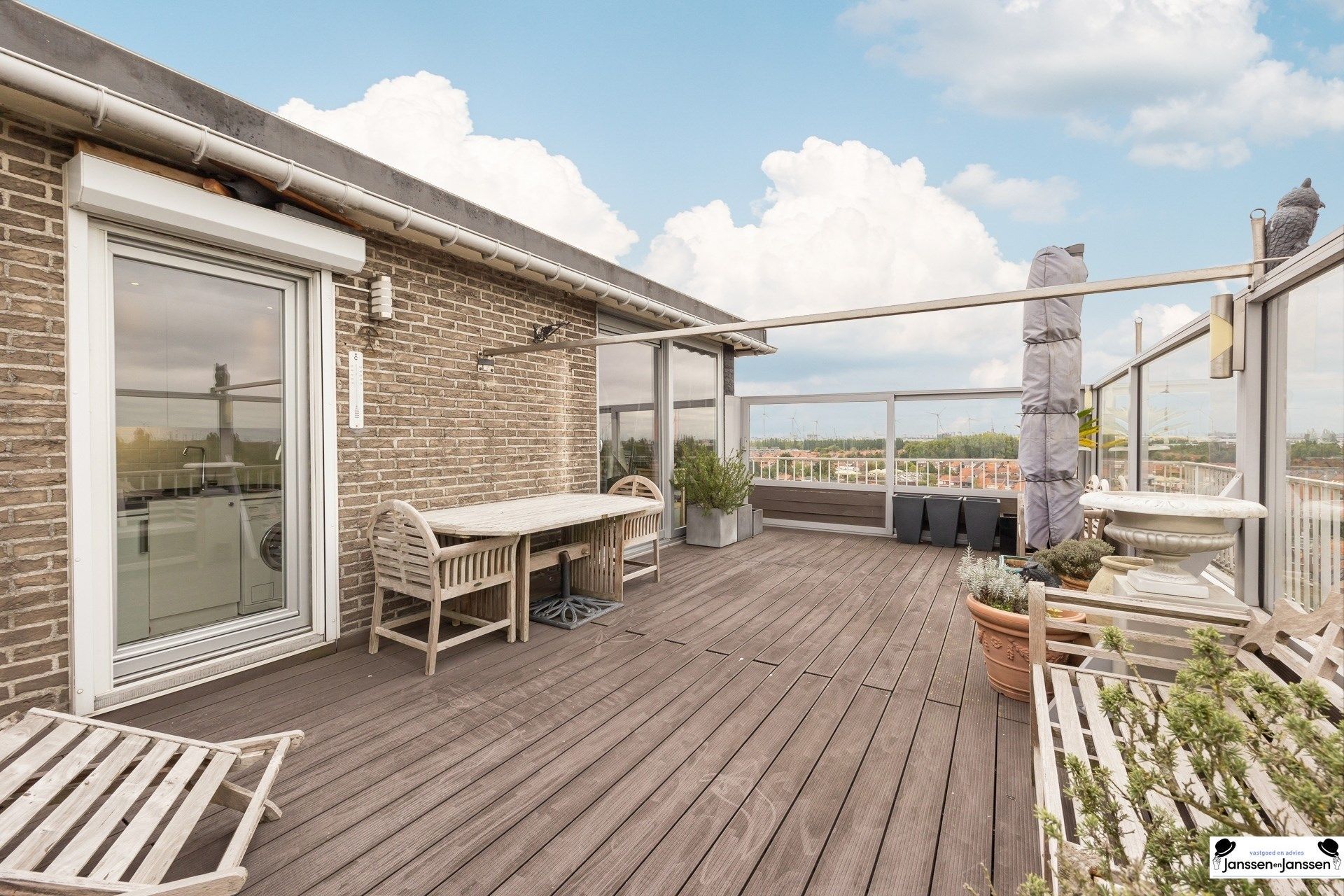 Uniek appartement met prachtig dakterras en panoramisch uitzicht foto 24