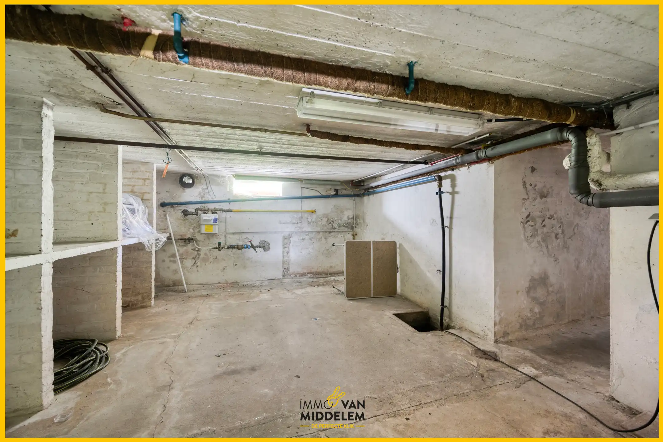 RUIME VILLA MET +6 KAMERS, GARAGE EN GROTE TUIN foto 20