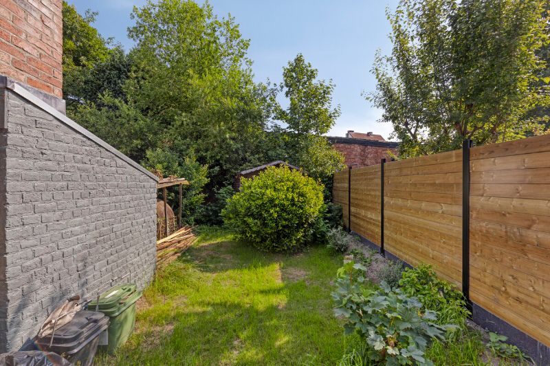 Charmante woning met opvallende gevel ligt op je te wachten. foto 19
